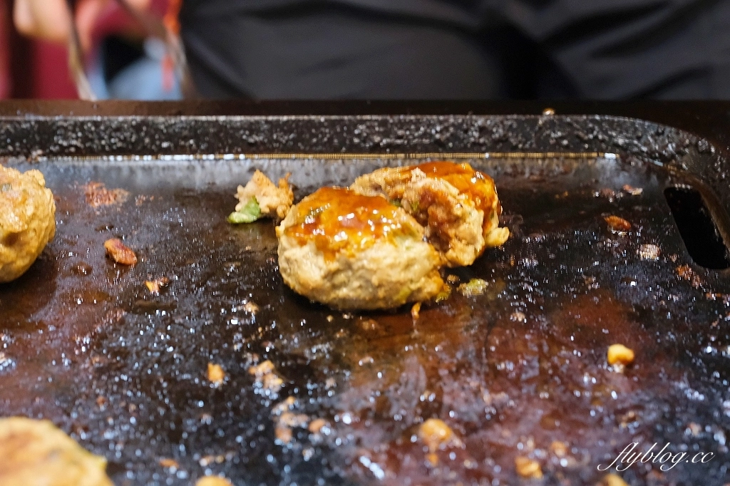 台中西屯｜韓式肉餅，韓國街頭小吃出現逢甲，可愛的韓式小肉餅 @飛天璇的口袋