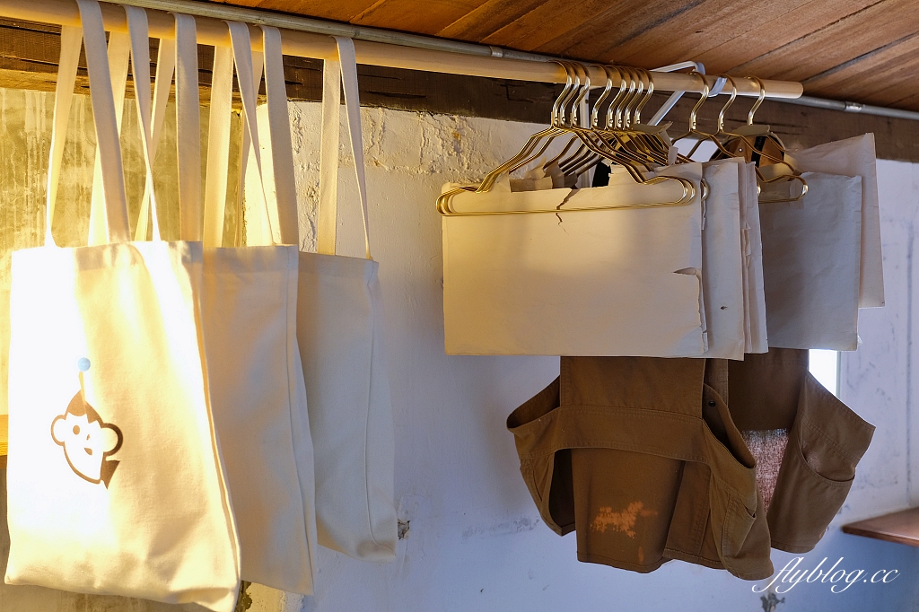 花蓮新城｜花蓮魚刺人雞蛋糕．七星潭漁村內白色老宅，雞蛋糕也可以很文青風 @飛天璇的口袋