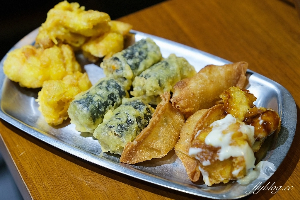 台中北區｜ 兩餐韓國年糕火鍋，349元起吃到飽，火鍋吃完再吃炒飯和泡麵 @飛天璇的口袋