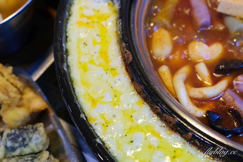 台中北區｜ 兩餐韓國年糕火鍋，349元起吃到飽，火鍋吃完再吃炒飯和泡麵 @飛天璇的口袋