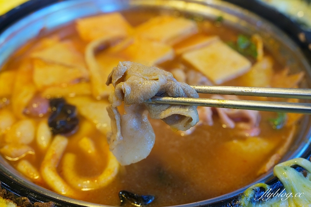 台中北區｜ 兩餐韓國年糕火鍋，349元起吃到飽，火鍋吃完再吃炒飯和泡麵 @飛天璇的口袋
