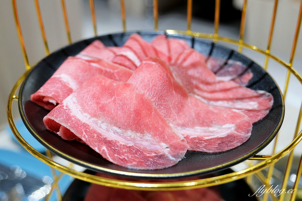 台中北屯｜築崎相撲鍋物，火鍋+蒙古烤肉吃到飽，開幕限定只要278元，超過40種百匯食材無限取用 @飛天璇的口袋