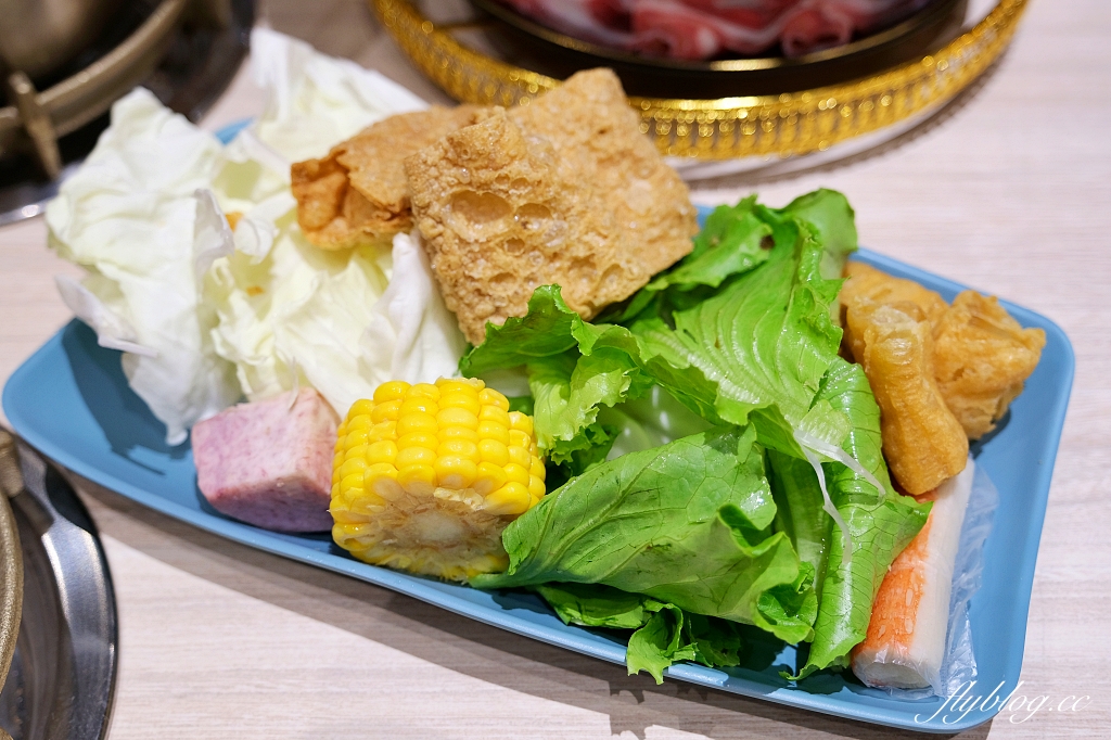 台中北屯｜築崎相撲鍋物，火鍋+蒙古烤肉吃到飽，開幕限定只要278元，超過40種百匯食材無限取用 @飛天璇的口袋