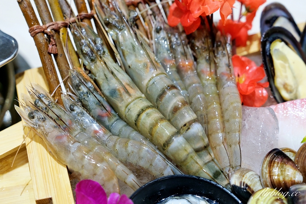 台中北屯｜築崎相撲鍋物，火鍋+蒙古烤肉吃到飽，開幕限定只要278元，超過40種百匯食材無限取用 @飛天璇的口袋