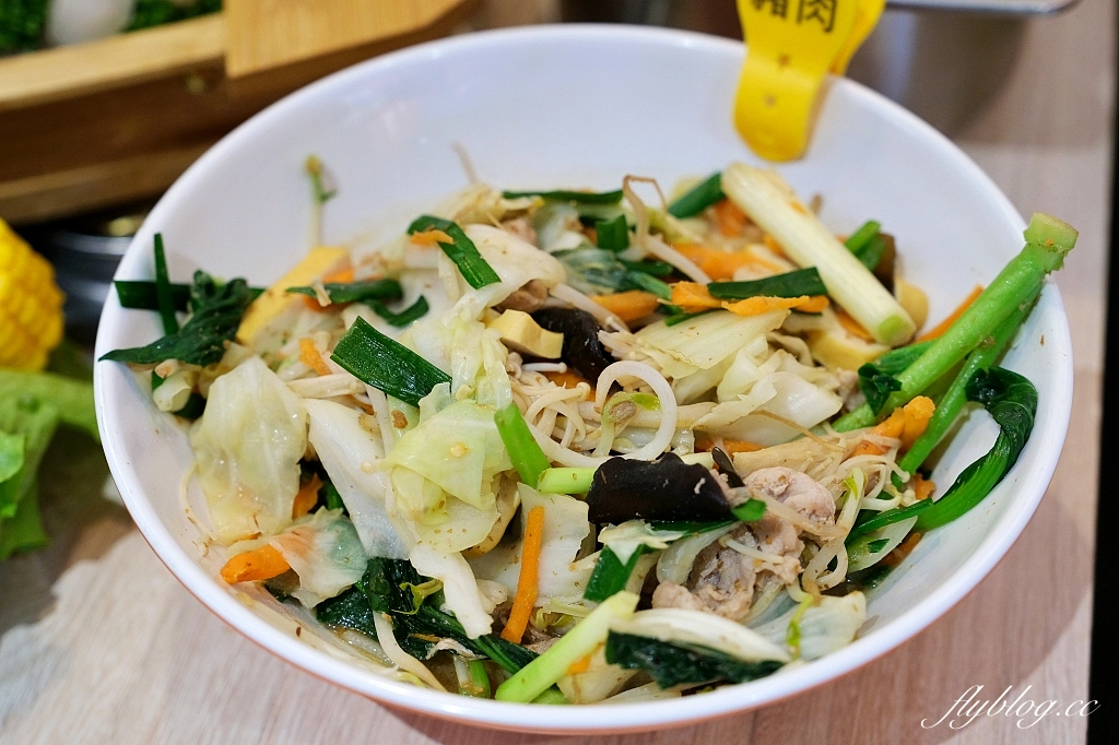 台中北屯｜築崎相撲鍋物，火鍋+蒙古烤肉吃到飽，開幕限定只要278元，超過40種百匯食材無限取用 @飛天璇的口袋