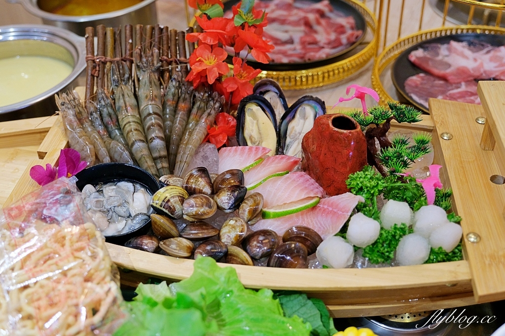 台中北屯｜築崎相撲鍋物，火鍋+蒙古烤肉吃到飽，開幕限定只要278元，超過40種百匯食材無限取用 @飛天璇的口袋