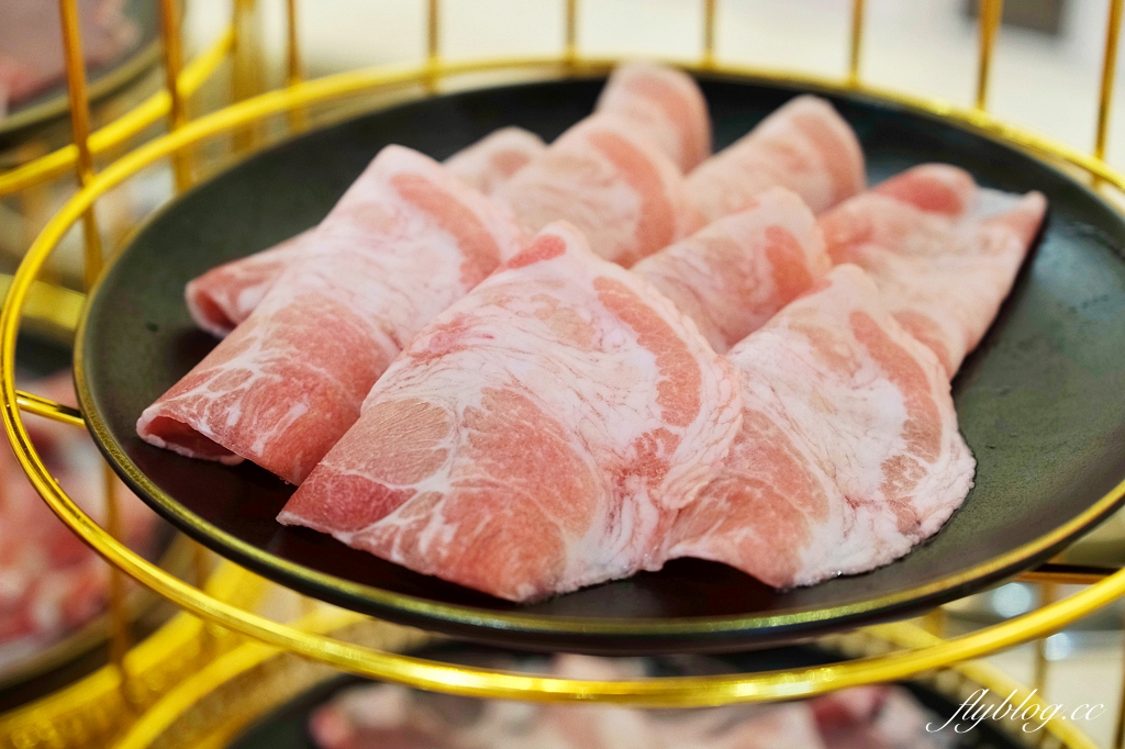 台中北屯｜築崎相撲鍋物，火鍋+蒙古烤肉吃到飽，開幕限定只要278元，超過40種百匯食材無限取用 @飛天璇的口袋