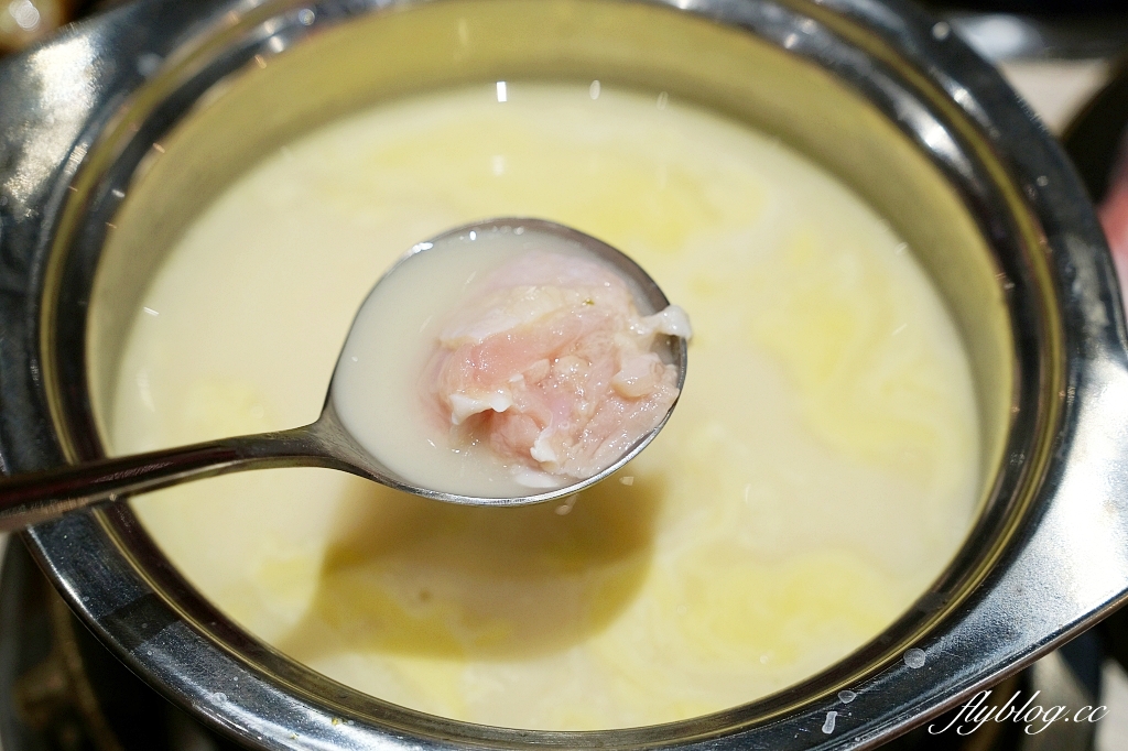 台中北屯｜築崎相撲鍋物，火鍋+蒙古烤肉吃到飽，開幕限定只要278元，超過40種百匯食材無限取用 @飛天璇的口袋