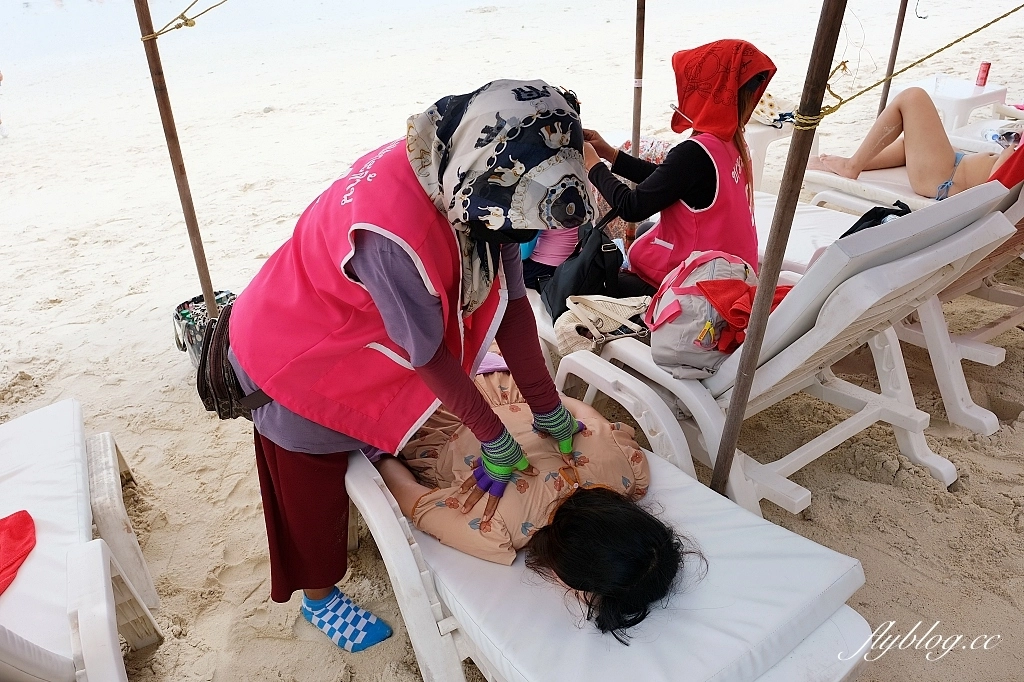 泰國芭達雅｜珊瑚島一日遊，格蘭島水上活動(拖曳傘、香蕉船、水上摩拖車)，空拍照片當天就可以拿 @飛天璇的口袋