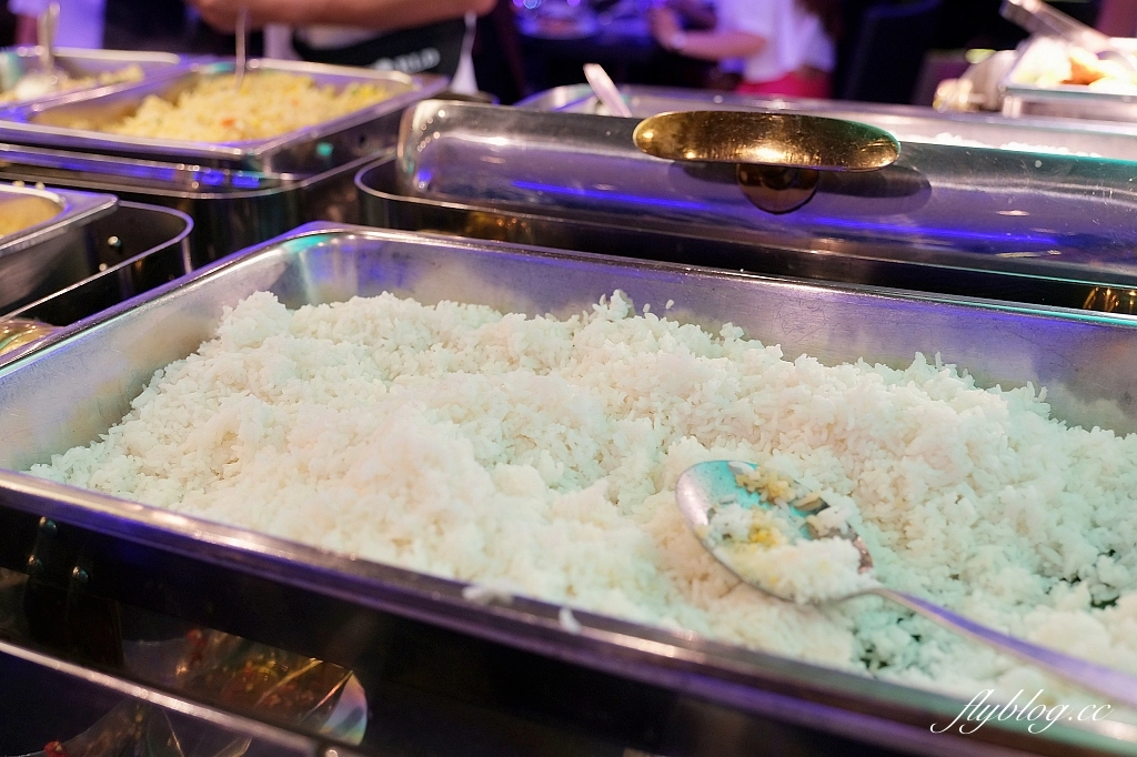 泰國曼谷｜昭披耶河公主號，曼谷最chill的觀光客行程，浪漫至極的遊河百匯晚餐 @飛天璇的口袋