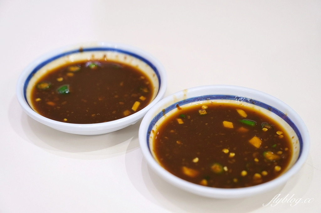 泰國曼谷｜紅大哥海南雞飯，曼谷米其林必比登推薦，水門市場新分店環境好有冷氣 @飛天璇的口袋