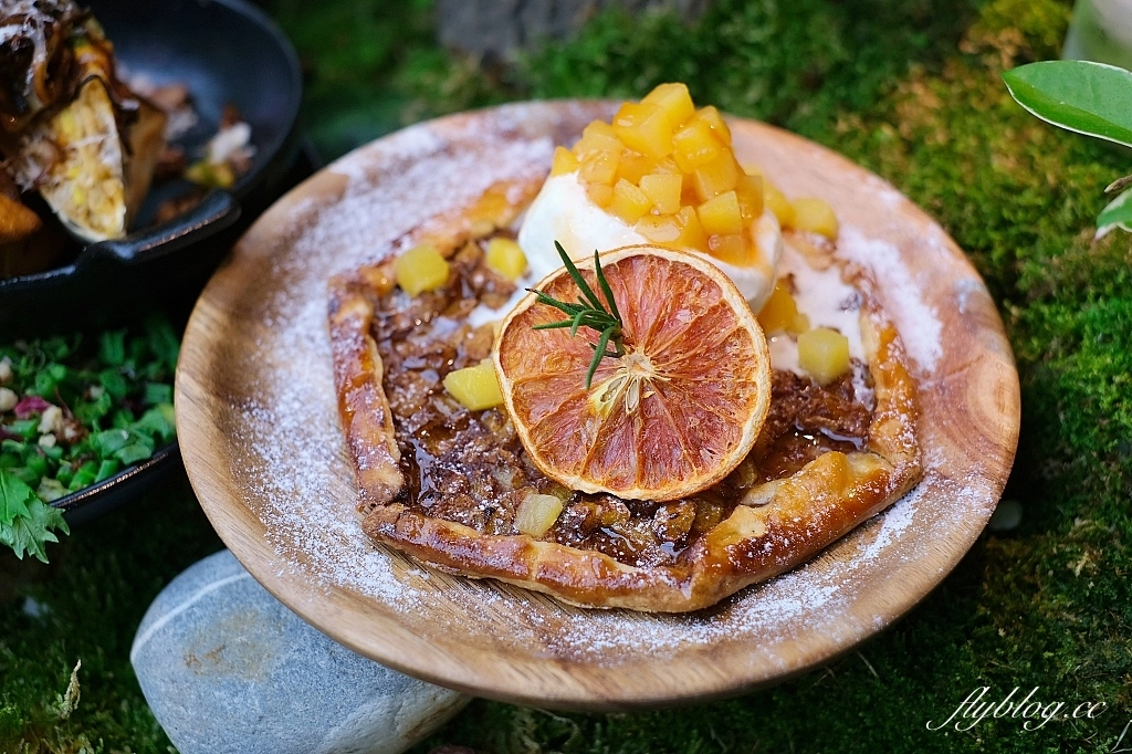 台中南屯｜貳樓秀泰文心店．未來城市森林風格造景，台中文心秀泰一樓早午餐 @飛天璇的口袋