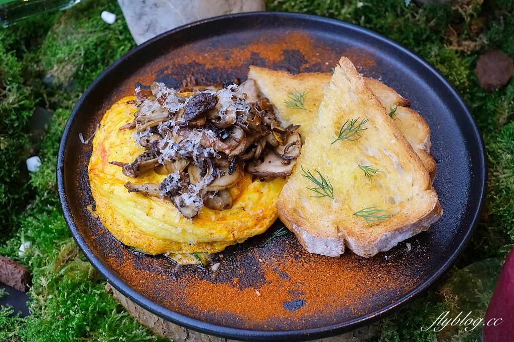 台中南屯｜貳樓秀泰文心店．未來城市森林風格造景，台中文心秀泰一樓早午餐 @飛天璇的口袋