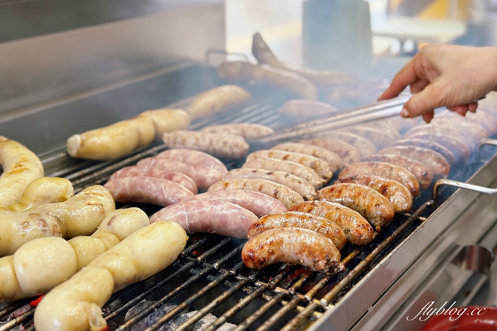 花蓮美食｜福建街香腸，花蓮在地50年老店，假日一定排隊的香腸糯米腸 @飛天璇的口袋