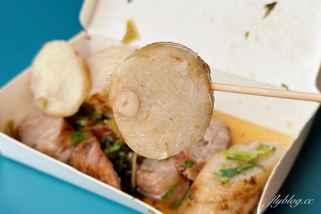 花蓮美食｜福建街香腸，花蓮在地50年老店，假日一定排隊的香腸糯米腸 @飛天璇的口袋
