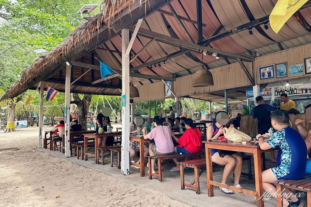 泰國芭達雅｜珊瑚島一日遊，格蘭島水上活動(拖曳傘、香蕉船、水上摩拖車)，空拍照片當天就可以拿 @飛天璇的口袋