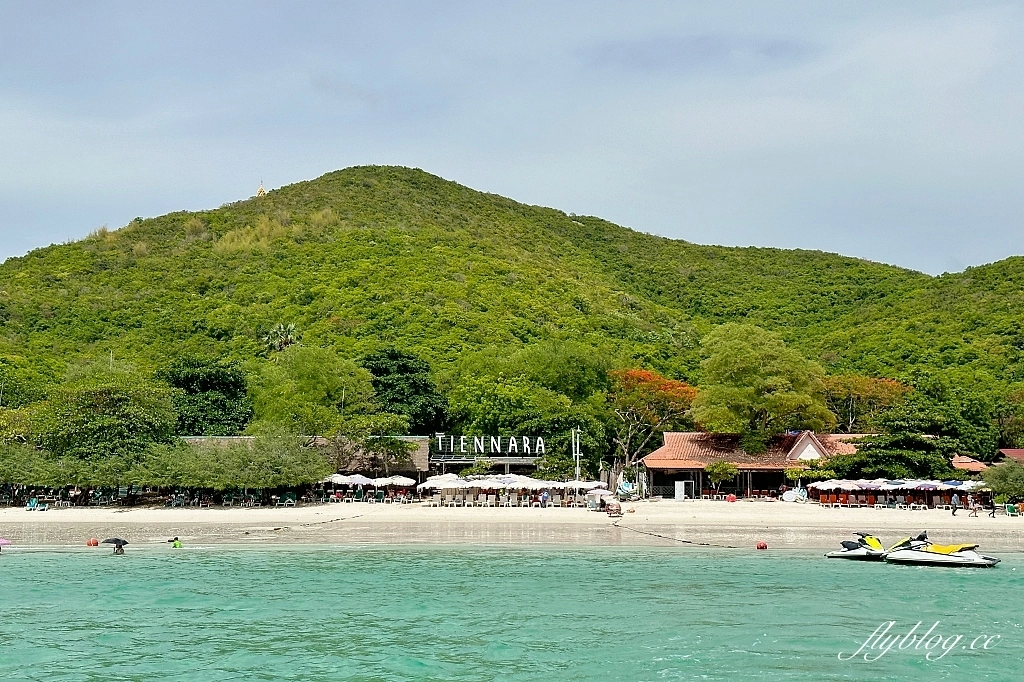 泰國芭達雅｜珊瑚島一日遊，格蘭島水上活動(拖曳傘、香蕉船、水上摩拖車)，空拍照片當天就可以拿 @飛天璇的口袋