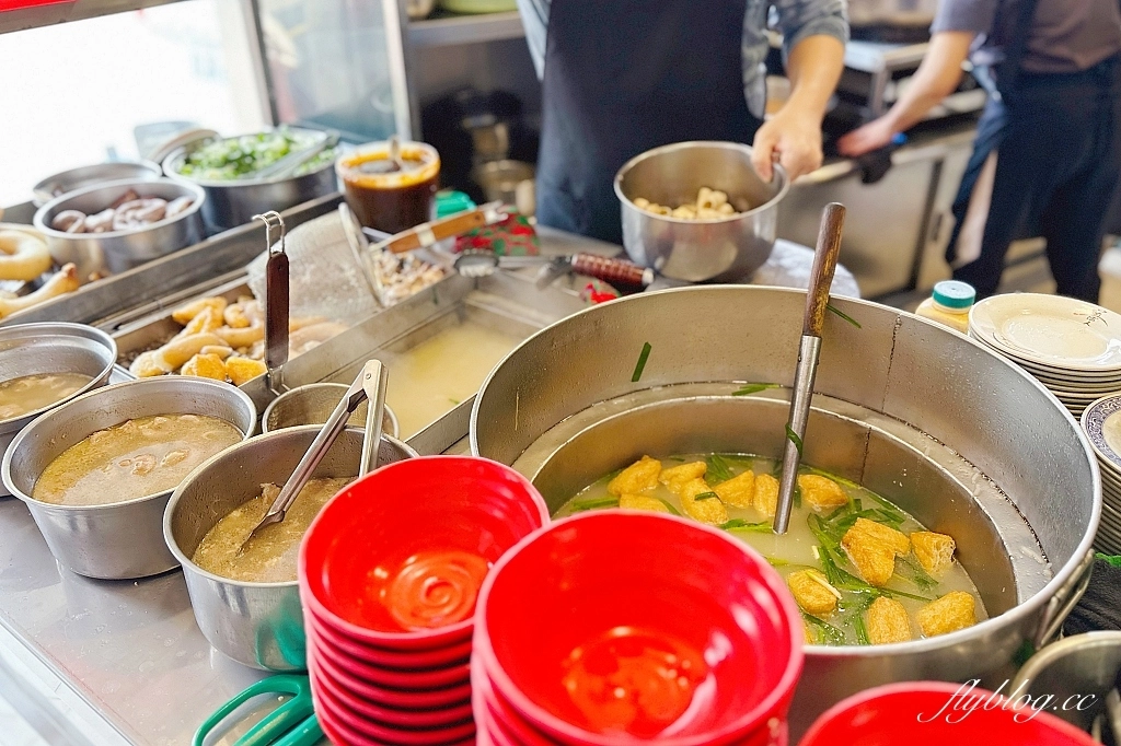 台中中區｜柳川東路米粉湯，搬家囉！第二市場好吃的米粉湯老店 @飛天璇的口袋