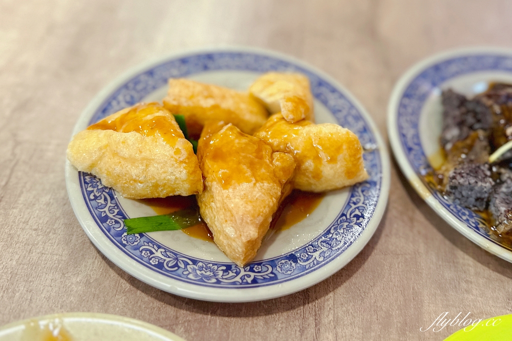 台中中區｜柳川東路米粉湯，搬家囉！第二市場好吃的米粉湯老店 @飛天璇的口袋