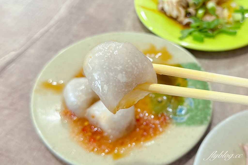 台中中區｜柳川東路米粉湯，搬家囉！第二市場好吃的米粉湯老店 @飛天璇的口袋