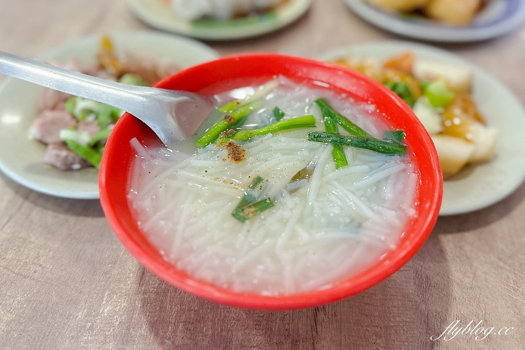台中中區｜柳川東路米粉湯，搬家囉！第二市場好吃的米粉湯老店 @飛天璇的口袋