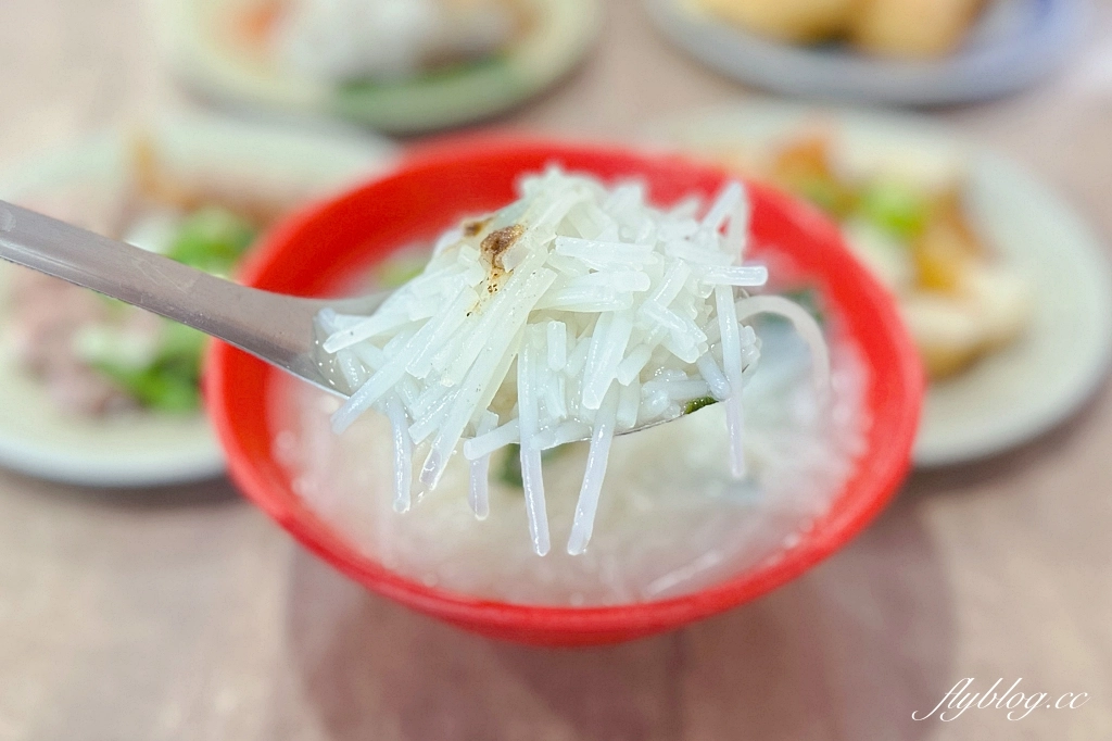 台中中區｜柳川東路米粉湯，搬家囉！第二市場好吃的米粉湯老店 @飛天璇的口袋
