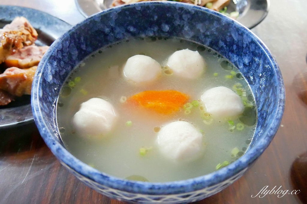 台中南屯｜竹仔腳麵食館，南屯老街40年老店，重新裝潢變得很文青 @飛天璇的口袋