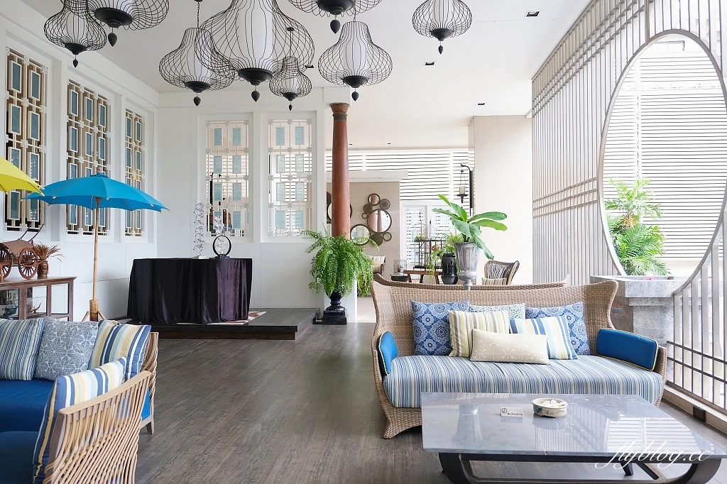 泰國芭達雅｜The Bayview Hotel Pattaya，飯店有三座游泳池，後方就是芭達雅沙灘 @飛天璇的口袋