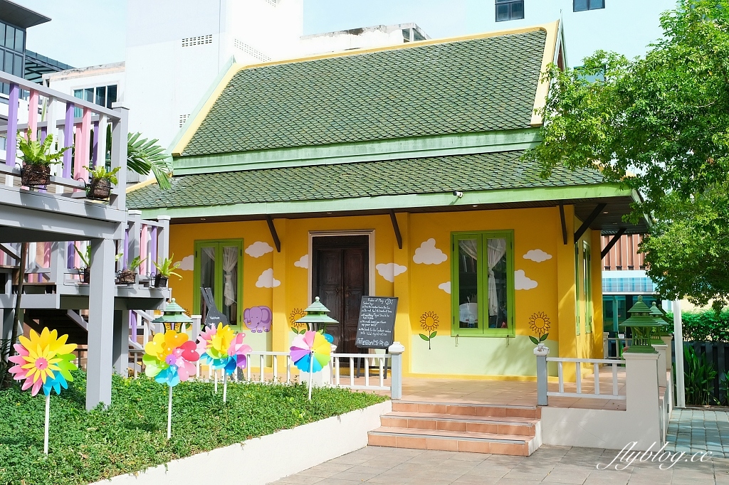 泰國芭達雅｜The Bayview Hotel Pattaya，飯店有三座游泳池，後方就是芭達雅沙灘 @飛天璇的口袋