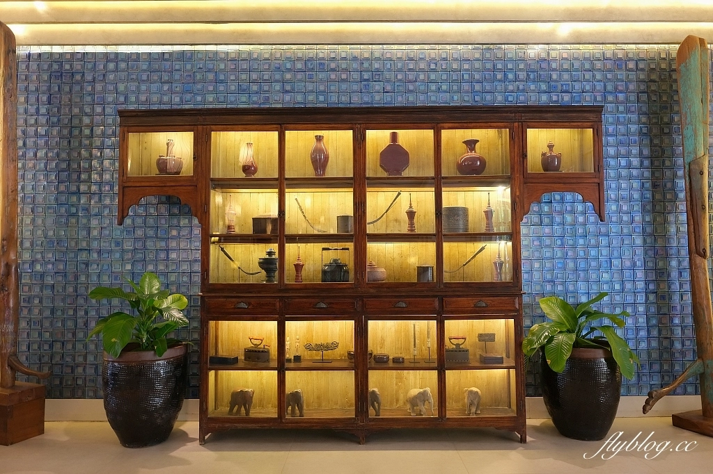 泰國芭達雅｜The Bayview Hotel Pattaya，飯店有三座游泳池，後方就是芭達雅沙灘 @飛天璇的口袋