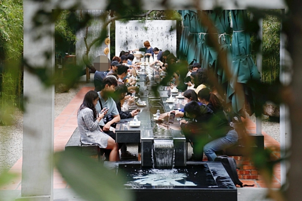 台南善化｜深緣及水善糖文化園區．我的婆婆怎麼那麼可愛拍攝地，體驗曲水流觴下午茶 @飛天璇的口袋