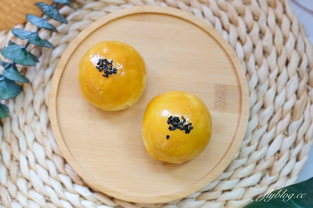 台中北區｜松鼠私藏甜點 Squirrel．超隱密的甜點工作室，預約才吃得到的蛋黃酥 @飛天璇的口袋