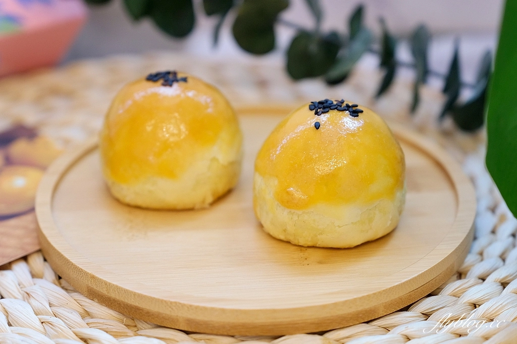 台中北區｜松鼠私藏甜點 Squirrel．超隱密的甜點工作室，預約才吃得到的蛋黃酥 @飛天璇的口袋