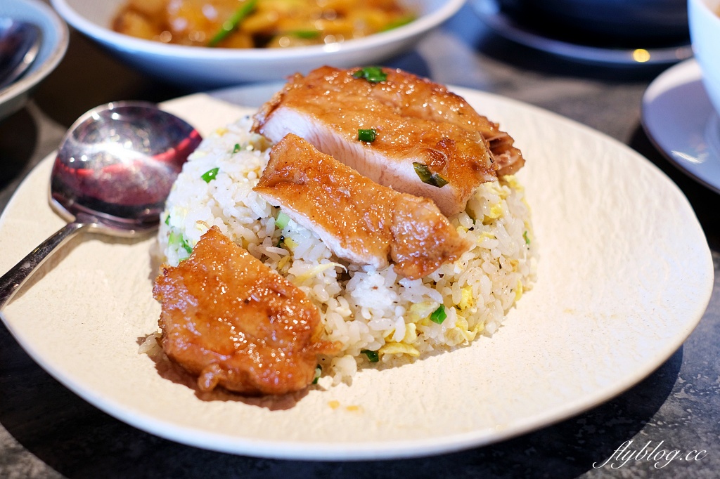 台中東區｜沁園春 LaLaport台中店．米其林必比登推薦，台中70年江浙菜名店 @飛天璇的口袋