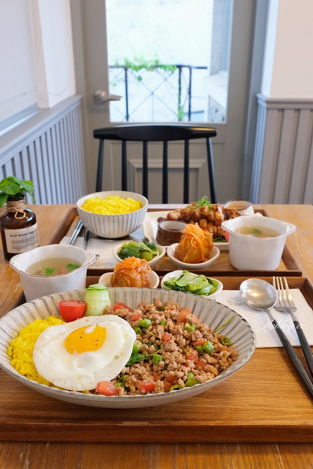 花蓮美食｜小巷茉莉．花蓮文青風老宅咖啡館，舒芙蕾鬆餅好好吃 @飛天璇的口袋