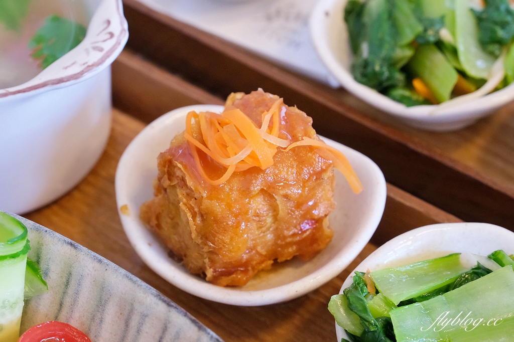花蓮美食｜小巷茉莉．花蓮文青風老宅咖啡館，舒芙蕾鬆餅好好吃 @飛天璇的口袋