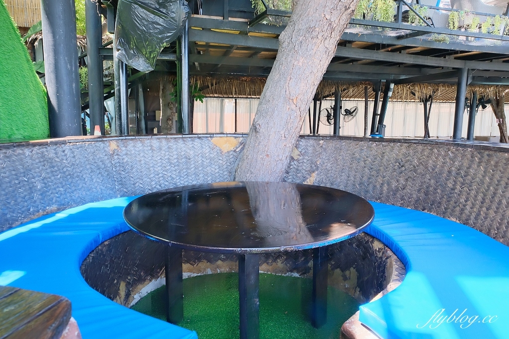 泰國芭達雅｜3 Mermaids．芭達雅超夯三隻美人魚餐廳，坐在鳥巢欣賞蔚藍海景 @飛天璇的口袋