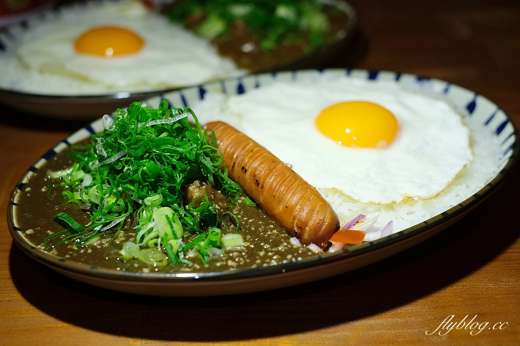 台中西區｜小次男咖哩所審計店．大人味咖哩專賣店，白飯也可以吃到飽 @飛天璇的口袋