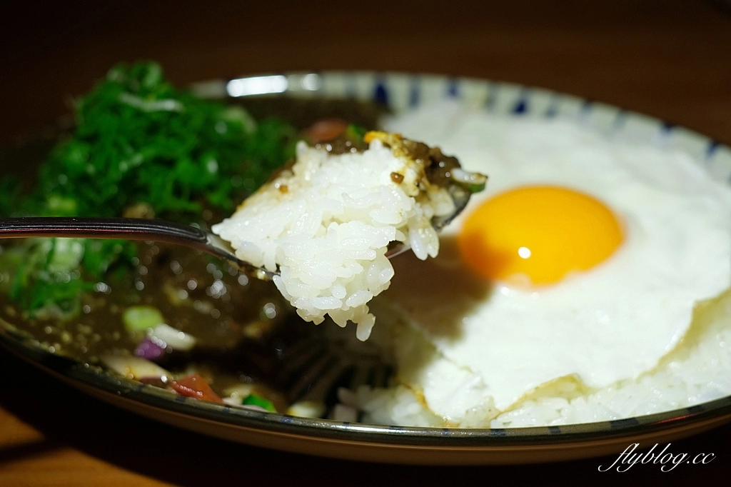 台中西區｜小次男咖哩所審計店．大人味咖哩專賣店，白飯也可以吃到飽 @飛天璇的口袋