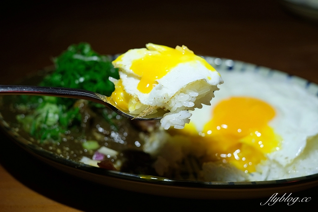 台中西區｜小次男咖哩所審計店．大人味咖哩專賣店，白飯也可以吃到飽 @飛天璇的口袋