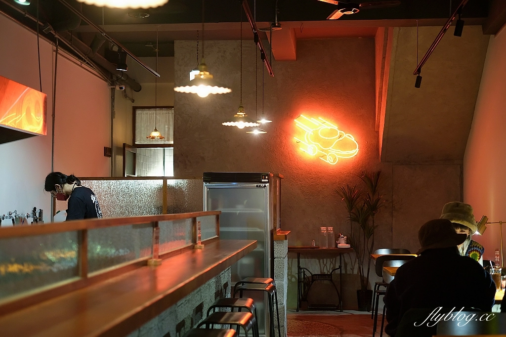 台中西區｜小次男咖哩所審計店．大人味咖哩專賣店，白飯也可以吃到飽 @飛天璇的口袋