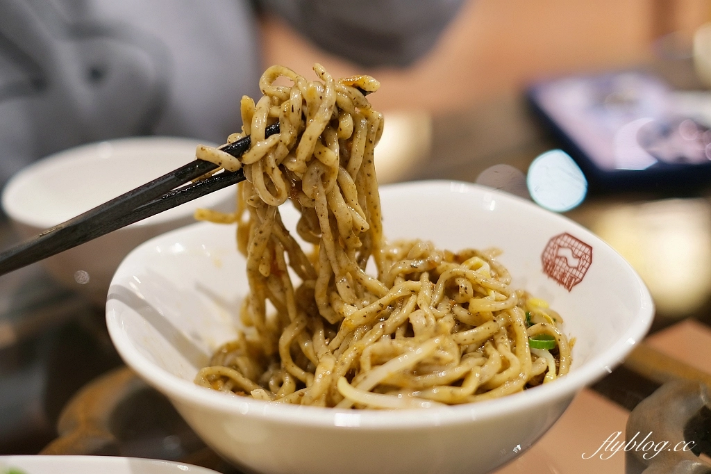 台中北屯｜耕讀園民俗公園店，隱身公園裡的茶坊，充滿古色古香的中式客棧風 @飛天璇的口袋