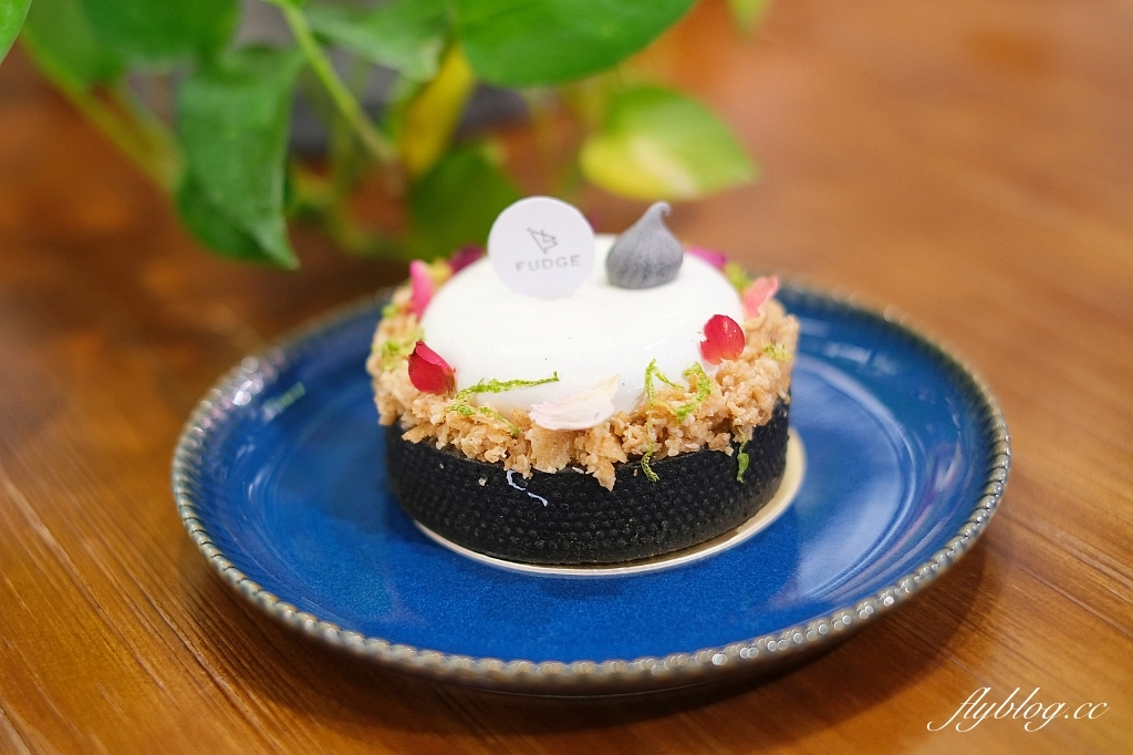 台中沙鹿｜法奇甜點 FUDGE．海線超人氣法式甜點，來自藍帶廚藝學院的美味 @飛天璇的口袋