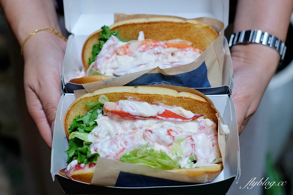 期間限定｜麥當勞螫龍蝦堡．單點385元貴出新高度，標榜每一口都吃得到龍蝦肉 @飛天璇的口袋