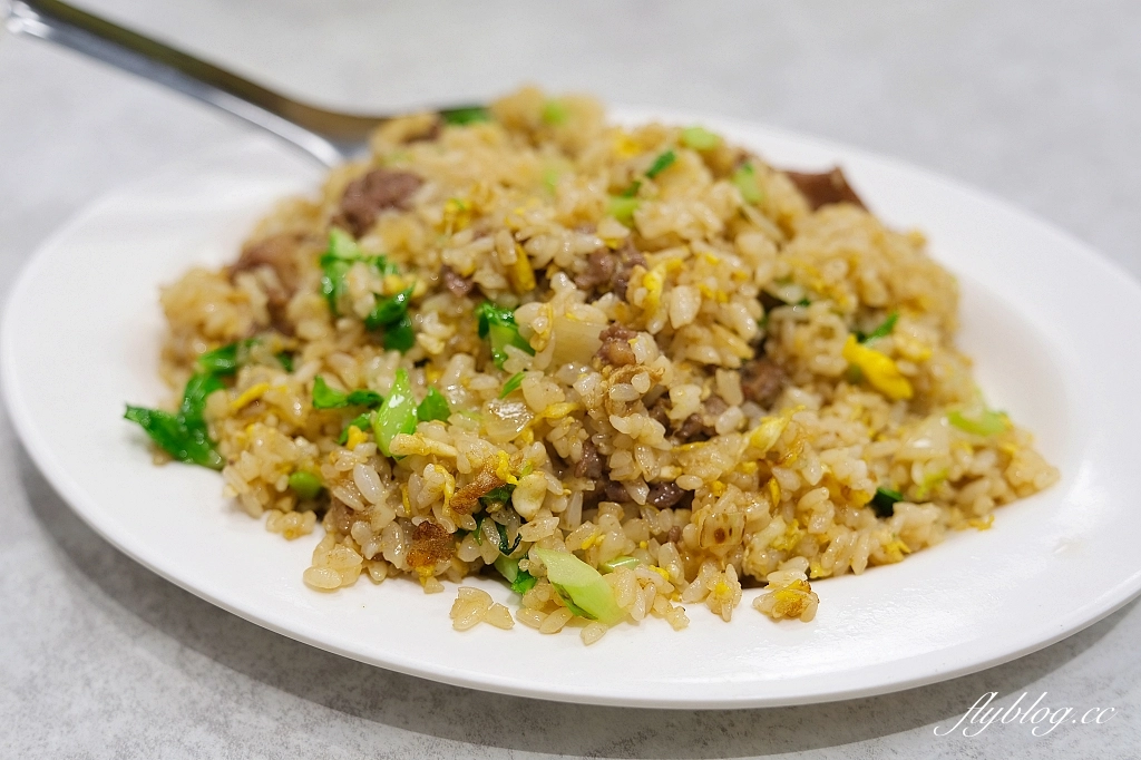 台南東區｜文章牛肉湯東寧旗艦店．台南市區也吃得到，40年老字號溫體牛肉湯 @飛天璇的口袋