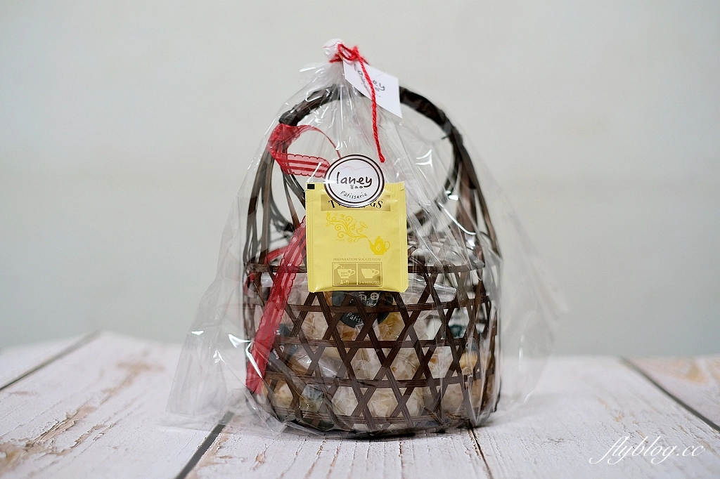桃園美食｜Laney草雨田．桃園隱藏版蛋黃酥，可愛的小竹簍包裝 @飛天璇的口袋