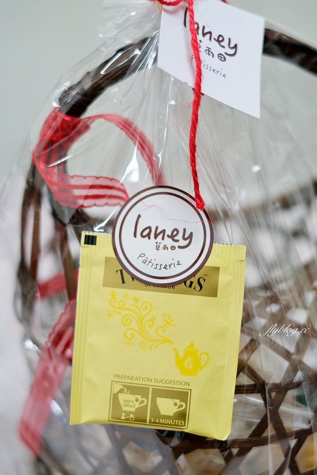 桃園美食｜Laney草雨田．桃園隱藏版蛋黃酥，可愛的小竹簍包裝 @飛天璇的口袋