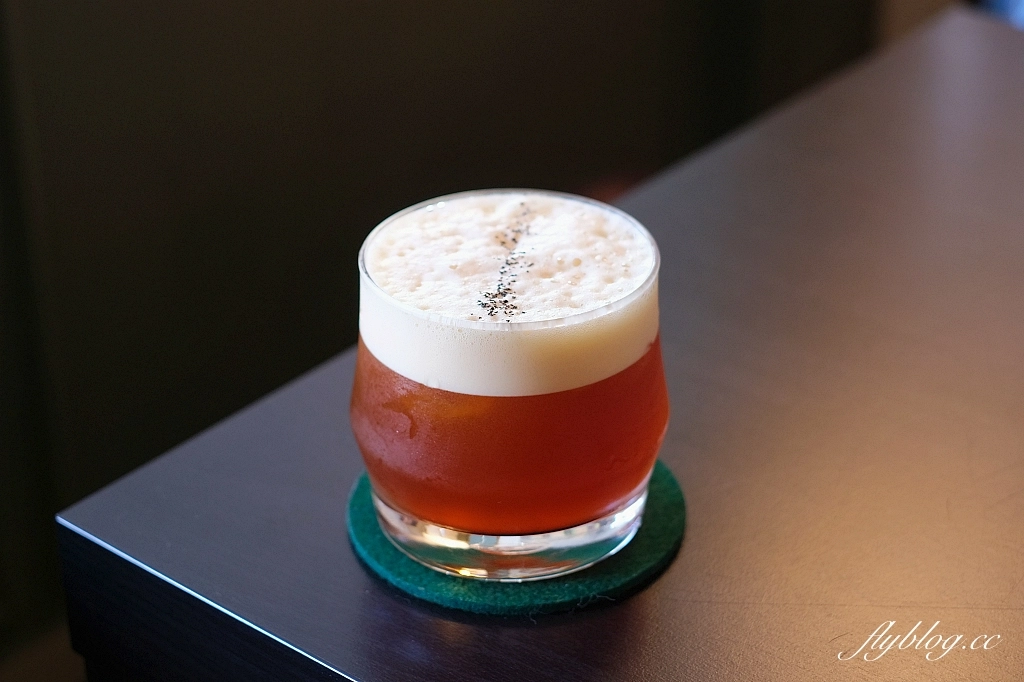 台中北區｜珘墨咖啡 Weekend Coffee．營業到晚上的咖啡館，推薦手沖咖啡季節甜點 @飛天璇的口袋