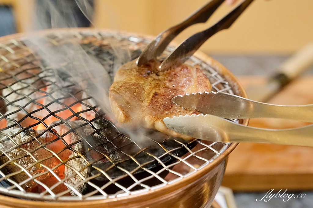 台中南屯｜樂軒和牛專門店．品嚐日本夢幻和牛，宛如私人招待所的用餐空間 @飛天璇的口袋