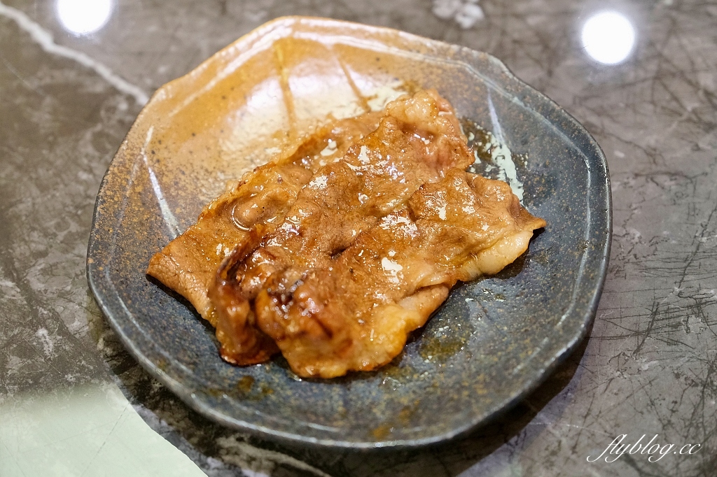 台中南屯｜樂軒和牛專門店．品嚐日本夢幻和牛，宛如私人招待所的用餐空間 @飛天璇的口袋